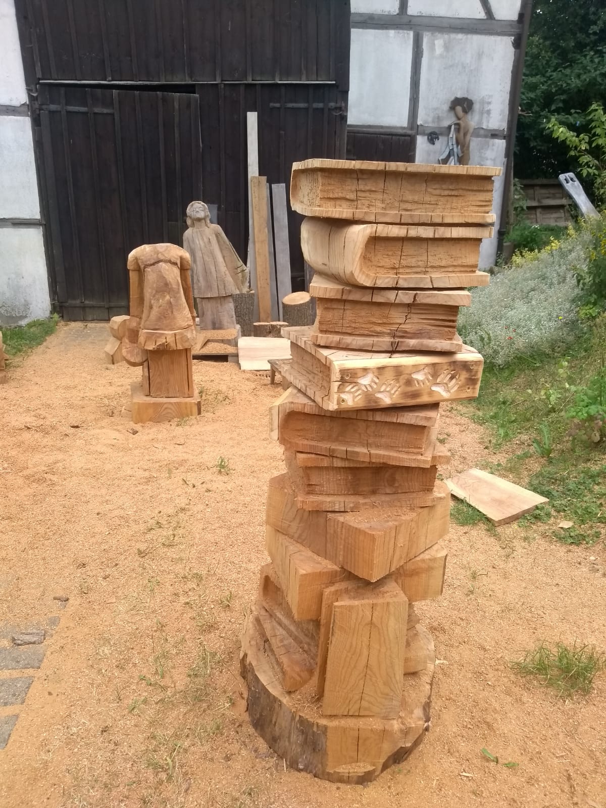 Gestaltete Holzskulturen